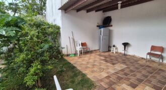 CASA EM VILLAGIO NO BOTUJURU